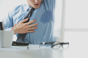 Comment se débarrasser de la transpiration des aisselles