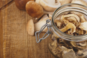 Comment conserver les champignons séchés
