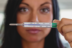 Comment faire baisser la température des remèdes populaires