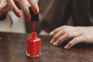Comment ouvrir le vernis à ongles séché