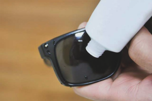 Comment enlever les rayures des lunettes de soleil