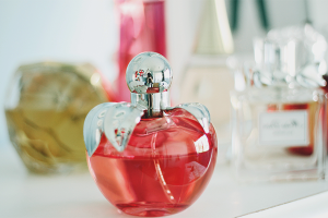 Comment distinguer les vrais parfums des faux