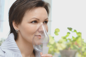 Comment faire l'inhalation avec un nébuliseur