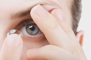 Comment porter et retirer les lentilles de contact