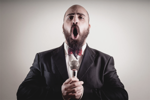 Comment rendre votre voix plus rauque